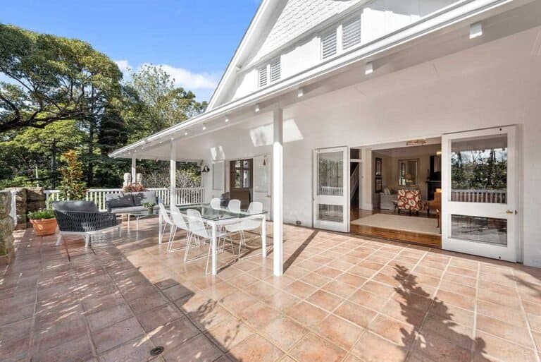 Sydney home real estate photo by Cozmocom