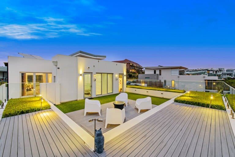 Sydney property at dusk, real estate photography by Cozmocom