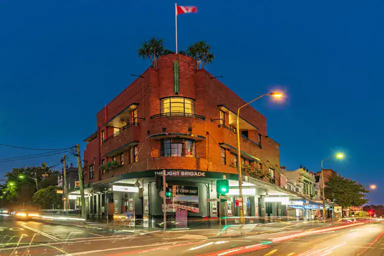 Commercial hotel real estate photography Sydney by Cozmocom