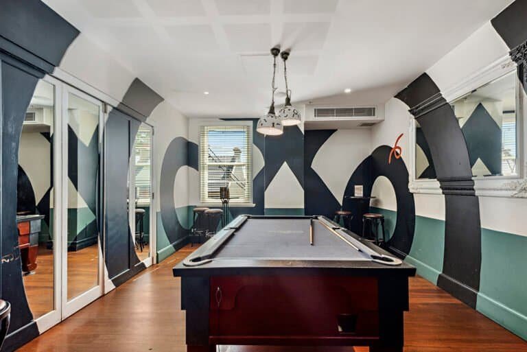Hotel real estate photography in Sydney by Cozmocom